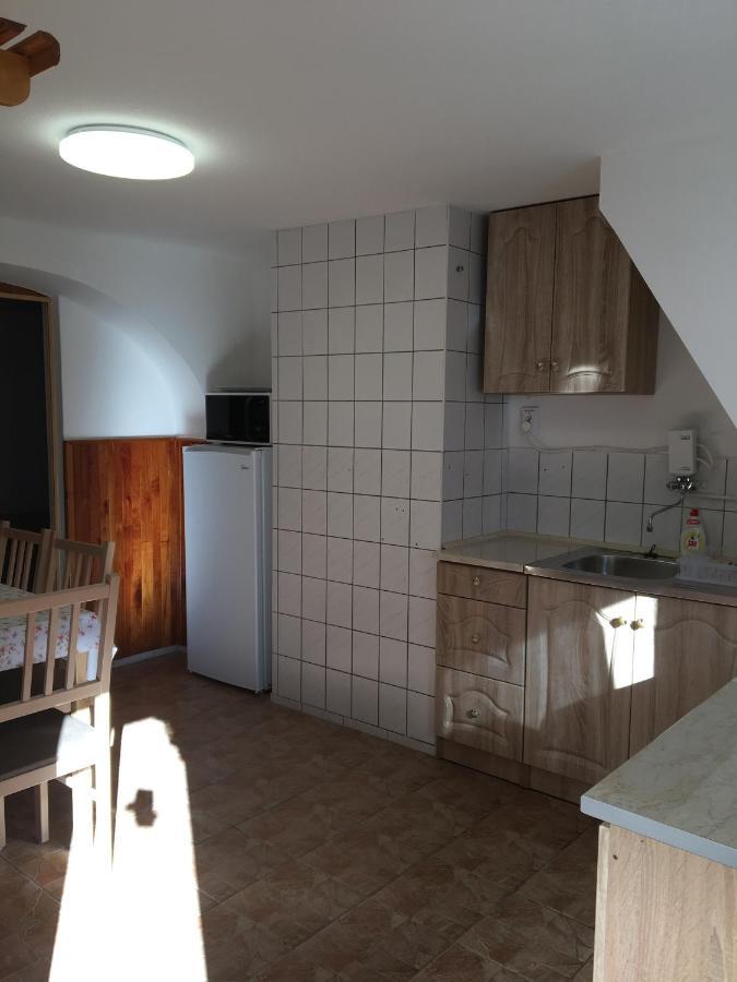 Devenyi Vendeghaz Apartment Csesznek Екстериор снимка